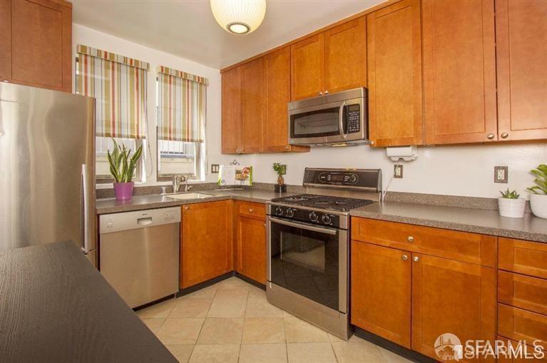 Detail Gallery Image 6 of 10 For 48 Terra Vista Ave #C,  San Francisco,  CA 94115 - 1 Beds | 1 Baths