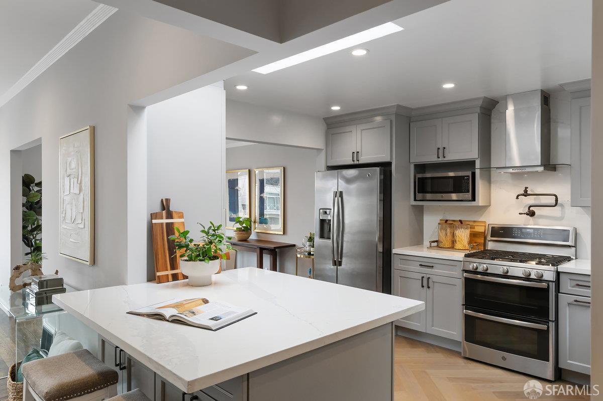 Detail Gallery Image 18 of 76 For 1606 34th Ave, San Francisco,  CA 94122 - 3 Beds | 2 Baths
