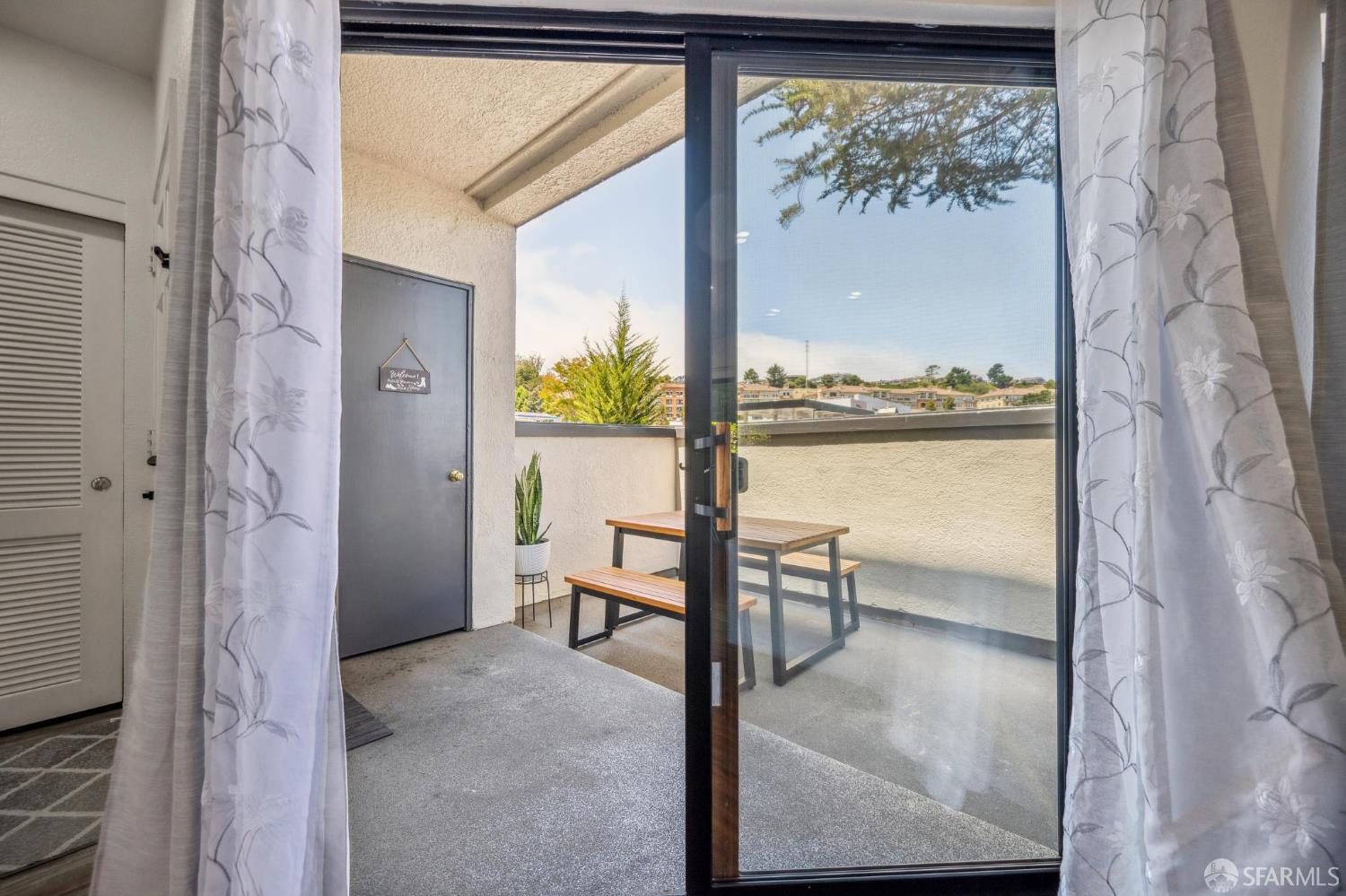 Detail Gallery Image 15 of 56 For 1 Appian Way #709-2,  South San Francisco,  CA 94080 - 3 Beds | 2 Baths