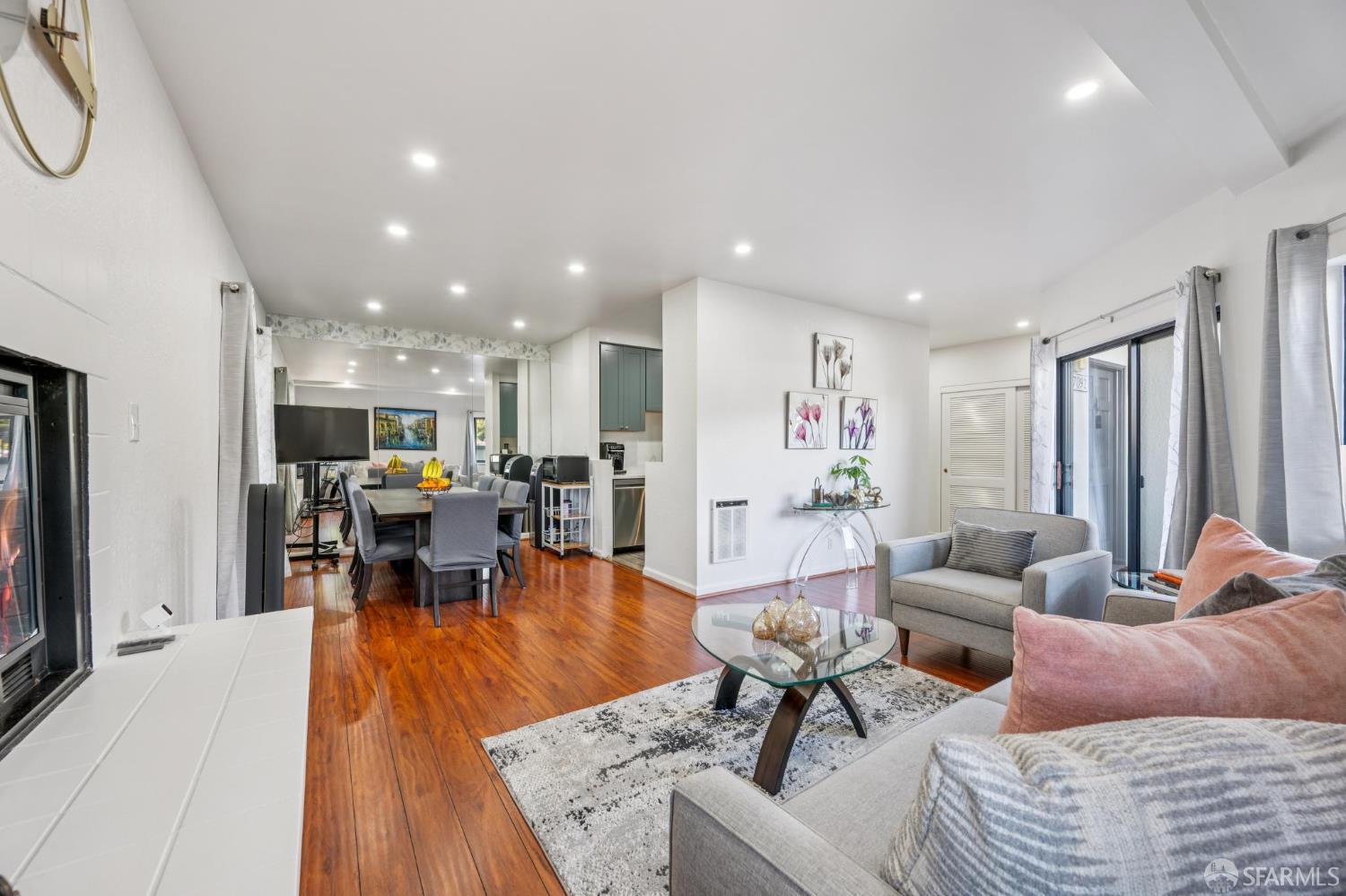 Detail Gallery Image 16 of 56 For 1 Appian Way #709-2,  South San Francisco,  CA 94080 - 3 Beds | 2 Baths
