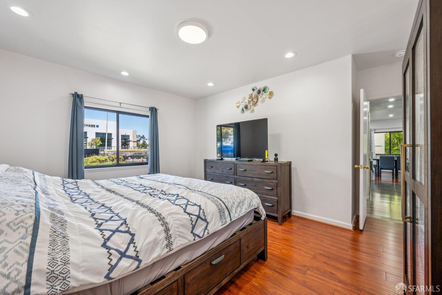 Detail Gallery Image 28 of 56 For 1 Appian Way #709-2,  South San Francisco,  CA 94080 - 3 Beds | 2 Baths