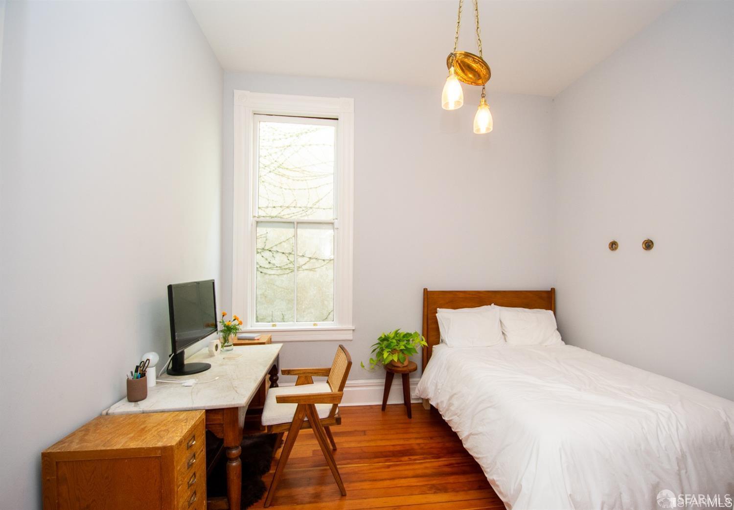 Detail Gallery Image 10 of 16 For 925 Treat Ave, San Francisco,  CA 94110 - 2 Beds | 1 Baths
