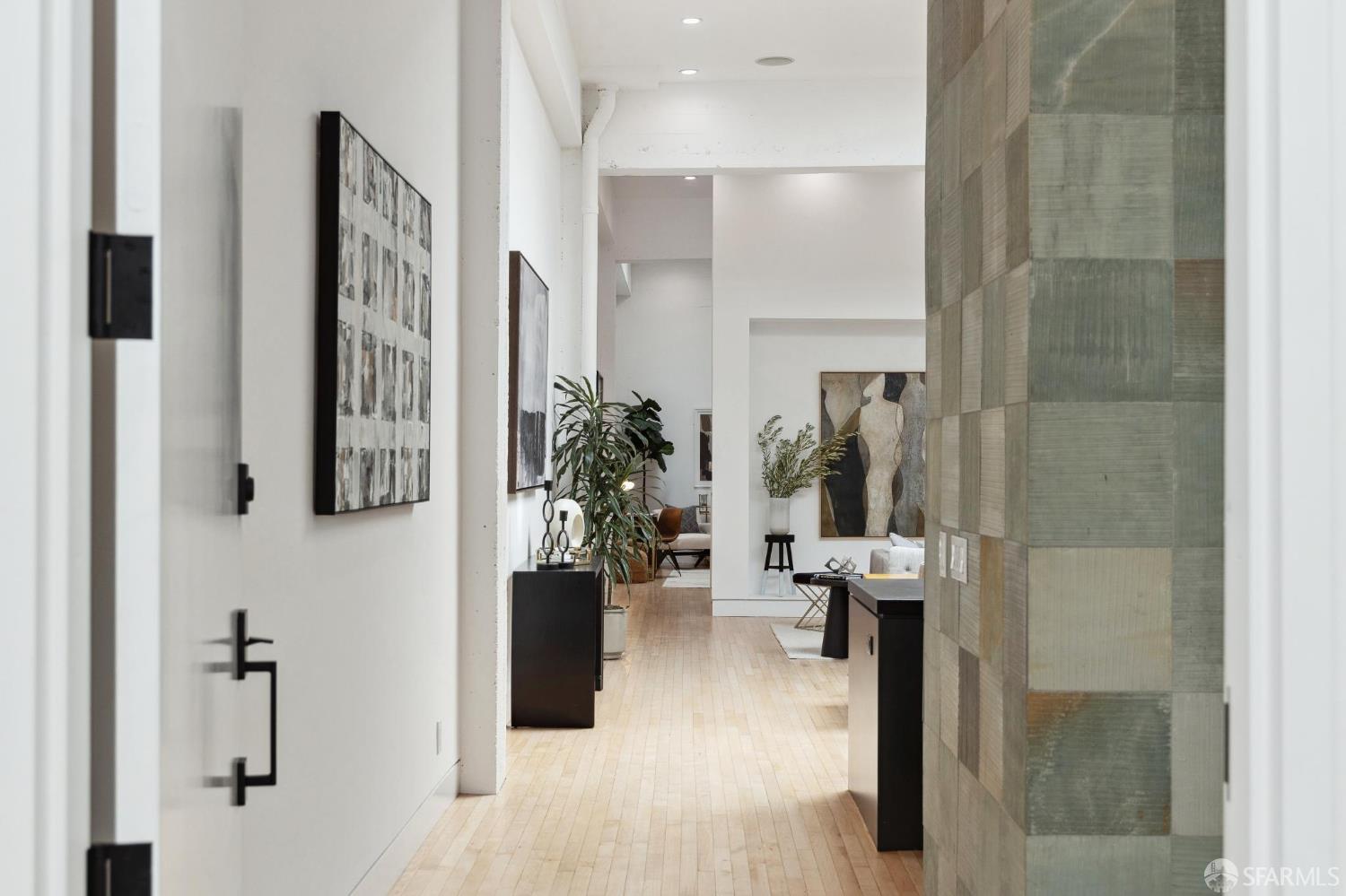 Detail Gallery Image 3 of 42 For 2232 Bush St, San Francisco,  CA 94115 - 3 Beds | 3/1 Baths