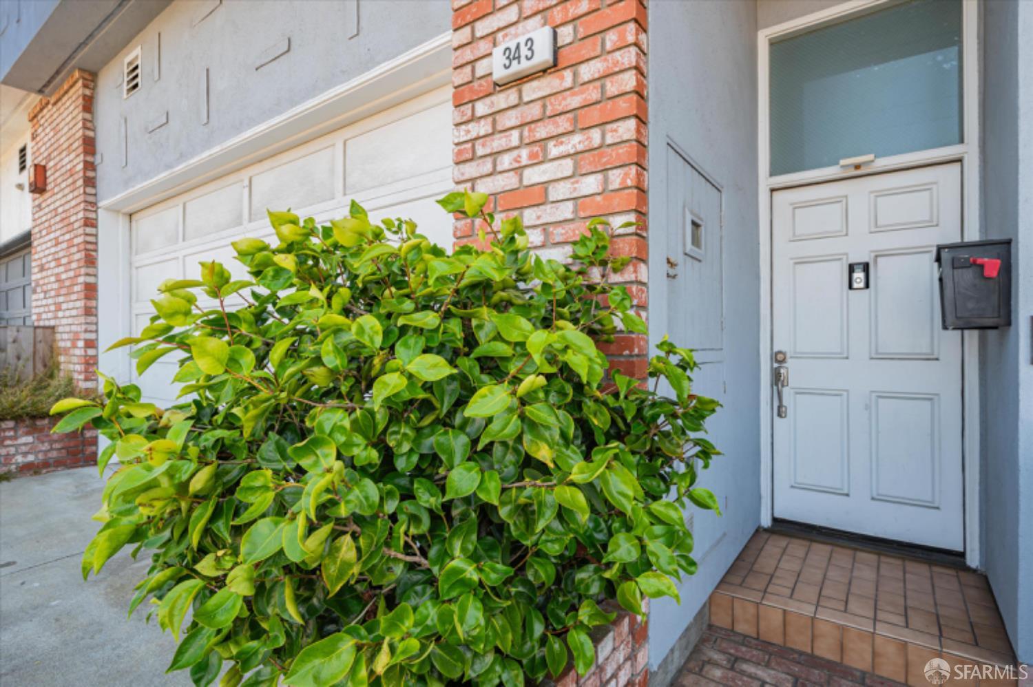 Detail Gallery Image 2 of 43 For 343 Frankfort St, Daly City,  CA 94014 - 5 Beds | 3 Baths