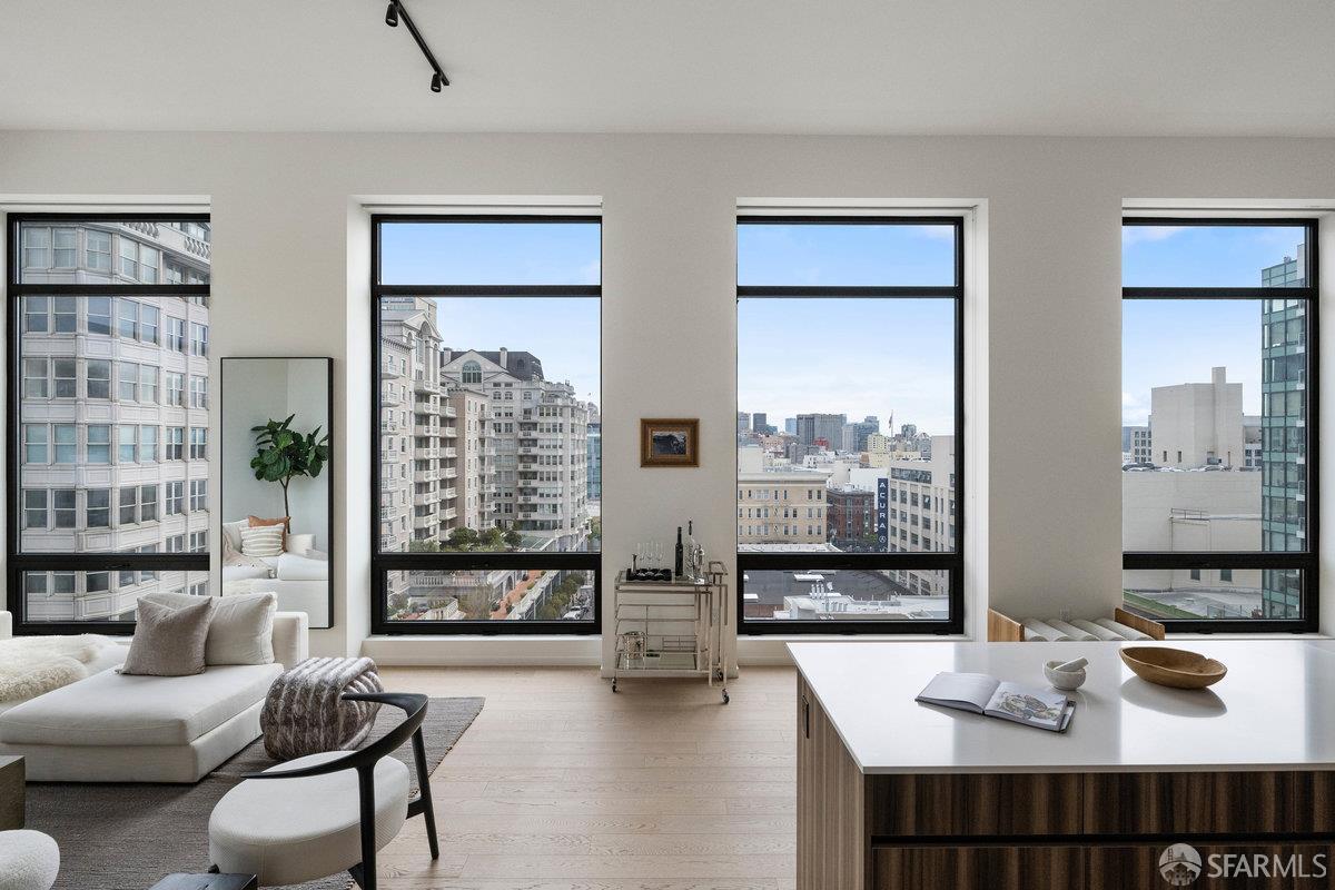 Detail Gallery Image 1 of 34 For 1523 Franklin St #801,  San Francisco,  CA 94109 - 3 Beds | 2 Baths