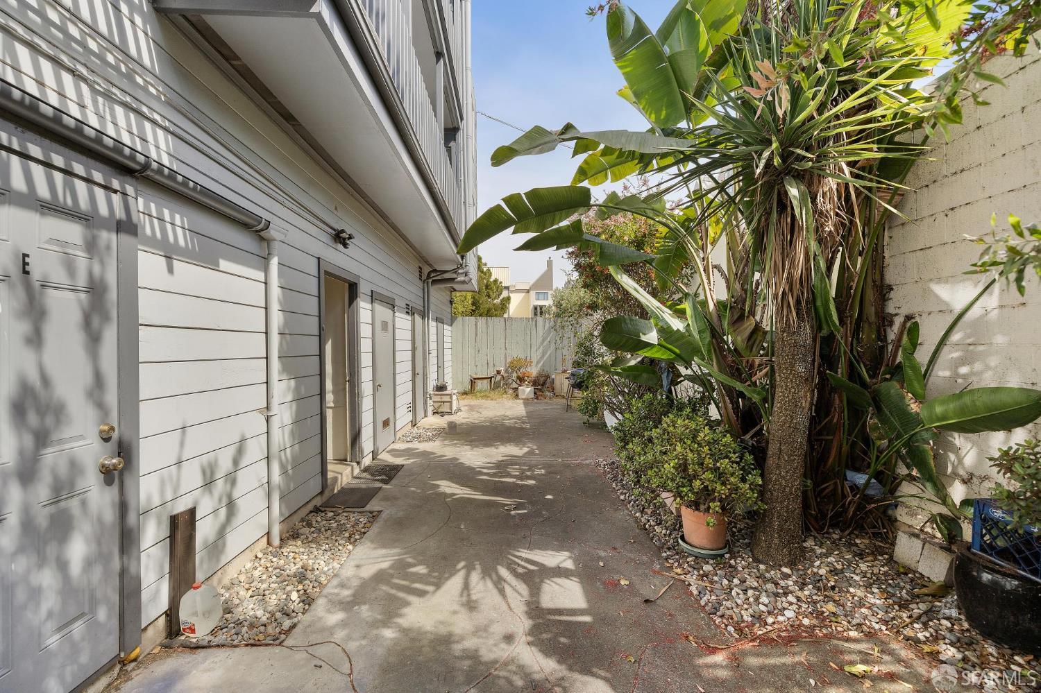 Detail Gallery Image 19 of 28 For 1110 Steiner St, San Francisco,  CA 94115 - – Beds | – Baths
