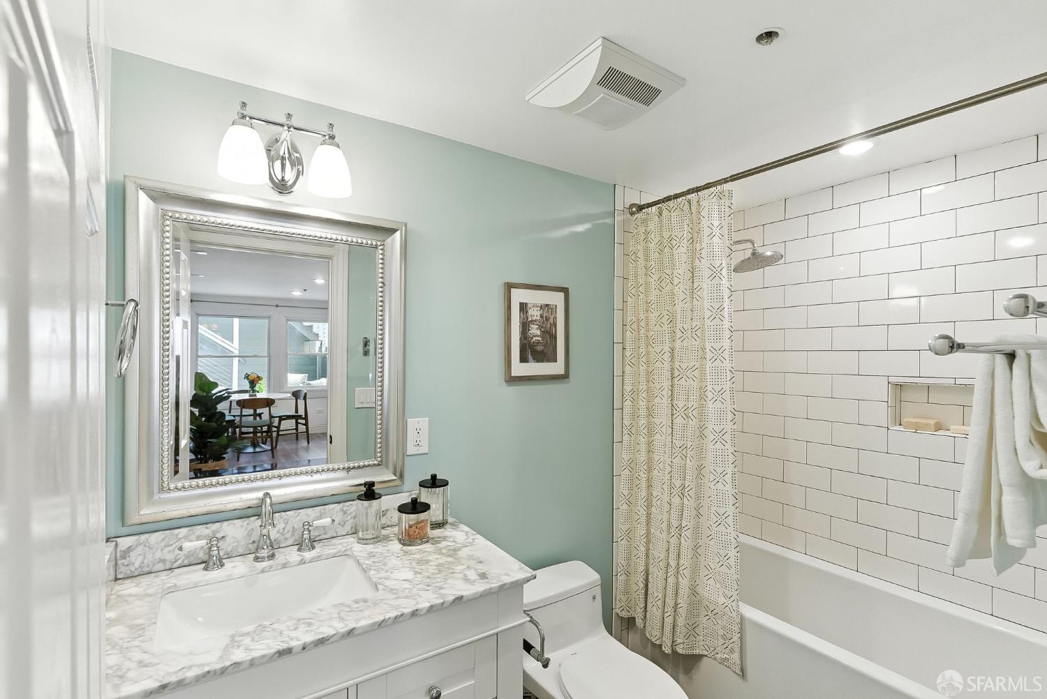 Detail Gallery Image 31 of 40 For 617 Broderick St #B,  San Francisco,  CA 94117 - 4 Beds | 4 Baths