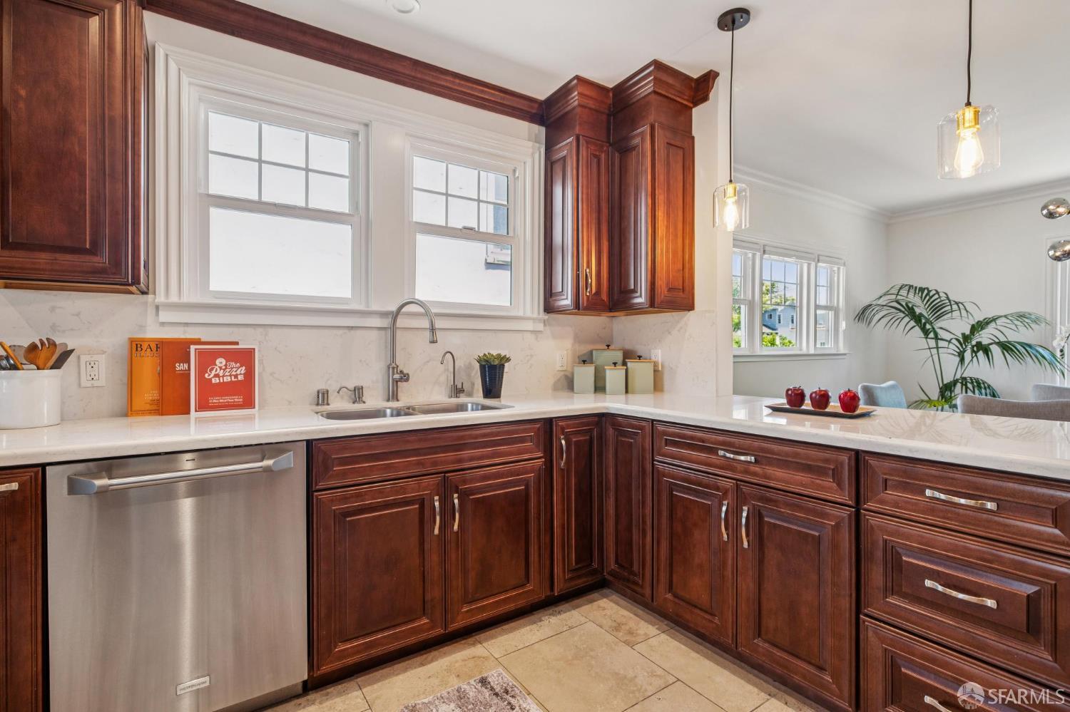 Detail Gallery Image 23 of 87 For 29 16th Ave, San Mateo,  CA 94402 - 4 Beds | 3 Baths