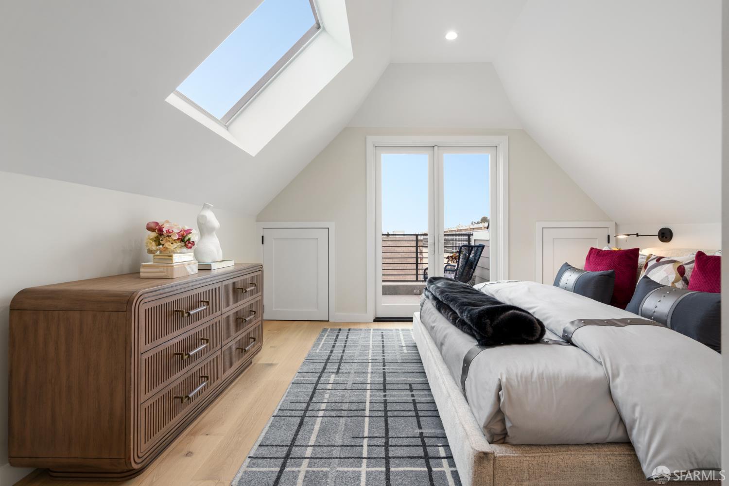 Detail Gallery Image 20 of 61 For 2580 Mcallister St, San Francisco,  CA 94118 - 5 Beds | 5/1 Baths
