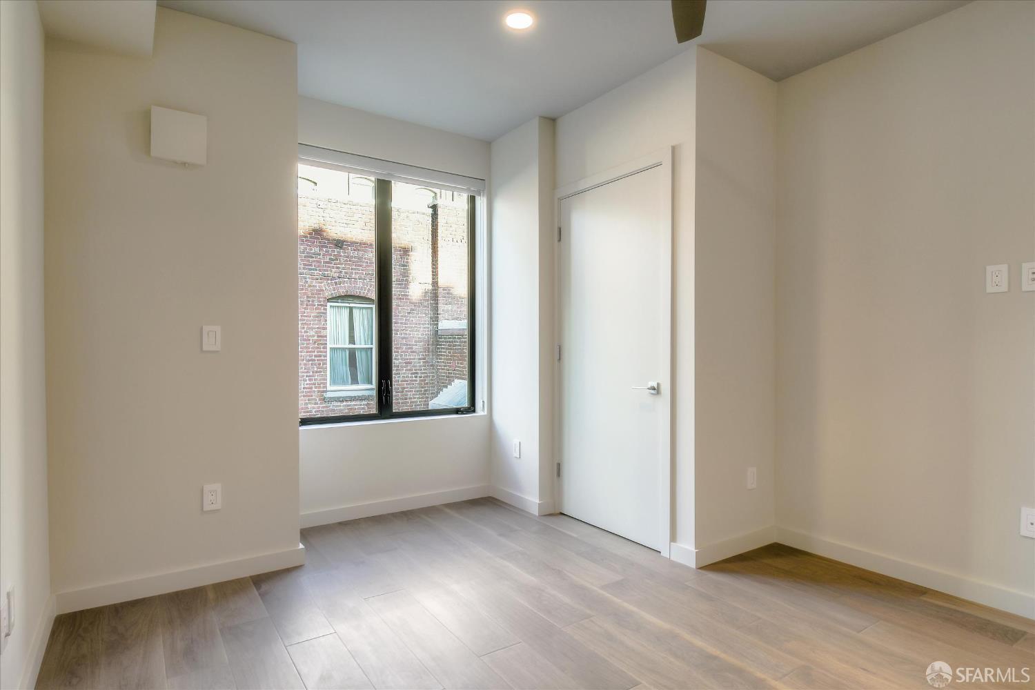 Detail Gallery Image 27 of 37 For 824 Hyde St, San Francisco,  CA 94109 - – Beds | – Baths