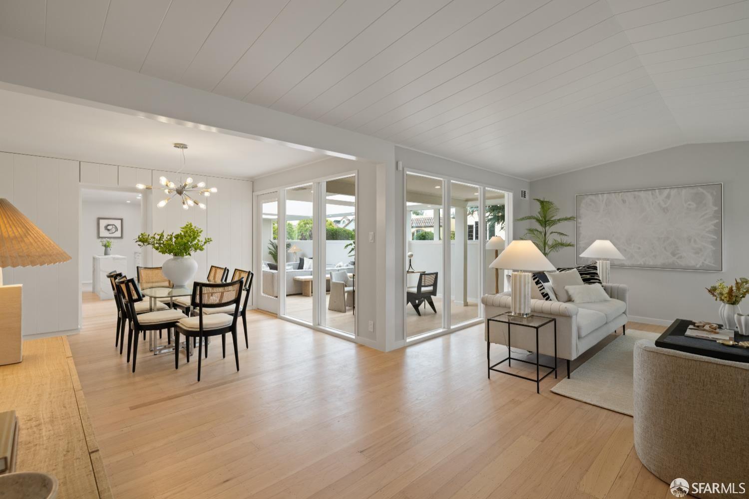Detail Gallery Image 5 of 22 For 2955 Ocean Ave, San Francisco,  CA 94132 - 4 Beds | 3 Baths