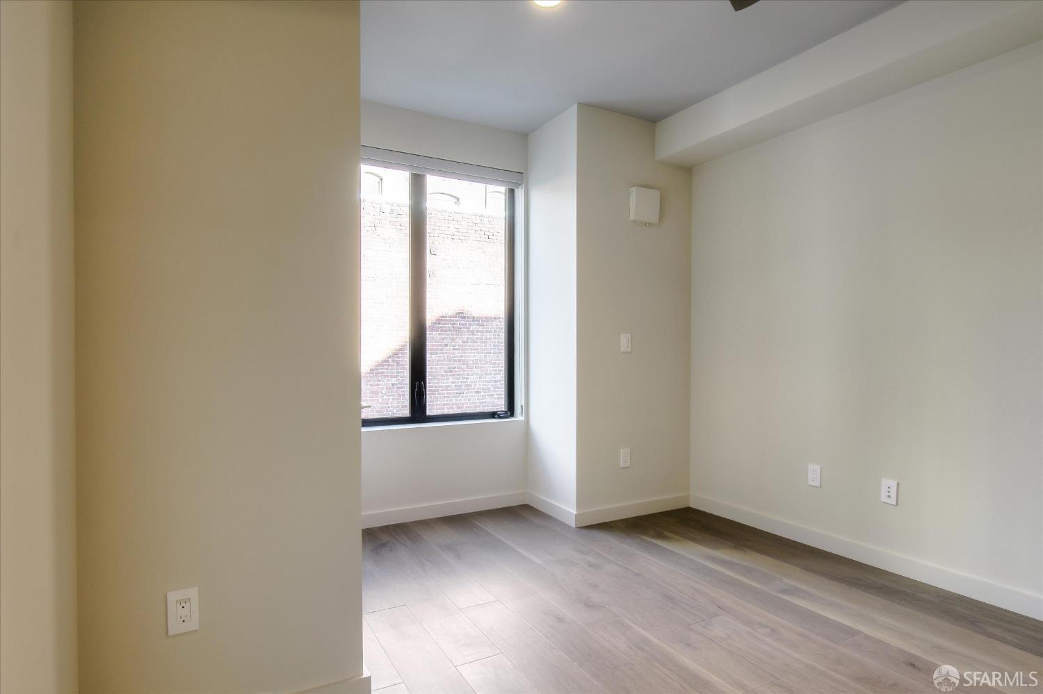 Detail Gallery Image 33 of 37 For 824 Hyde St, San Francisco,  CA 94109 - – Beds | – Baths