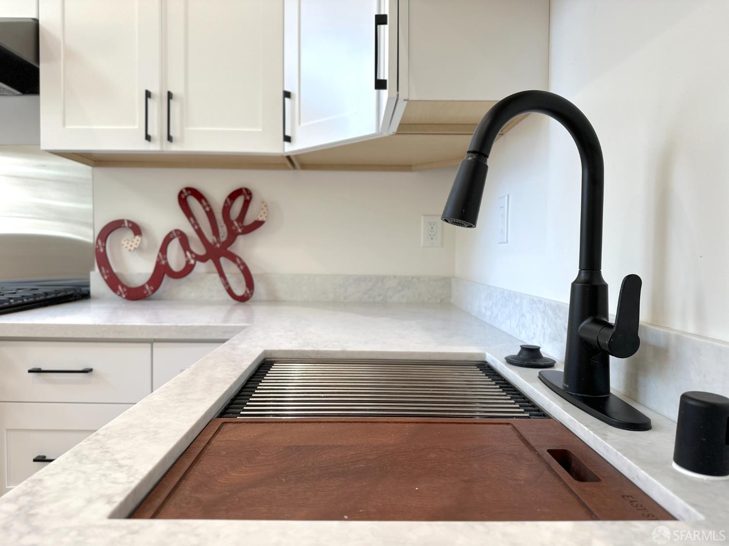 Detail Gallery Image 18 of 34 For 615 Octavia St, San Francisco,  CA 94102 - – Beds | – Baths