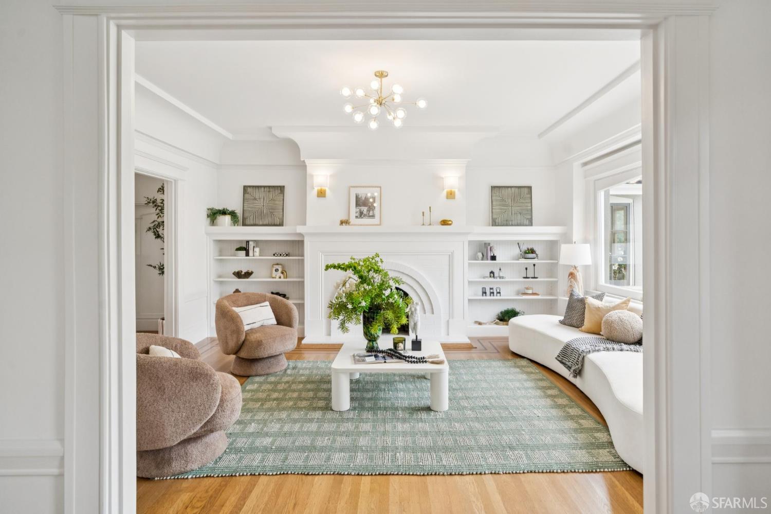 Detail Gallery Image 3 of 97 For 560 18th Ave, San Francisco,  CA 94121 - 4 Beds | 2/1 Baths