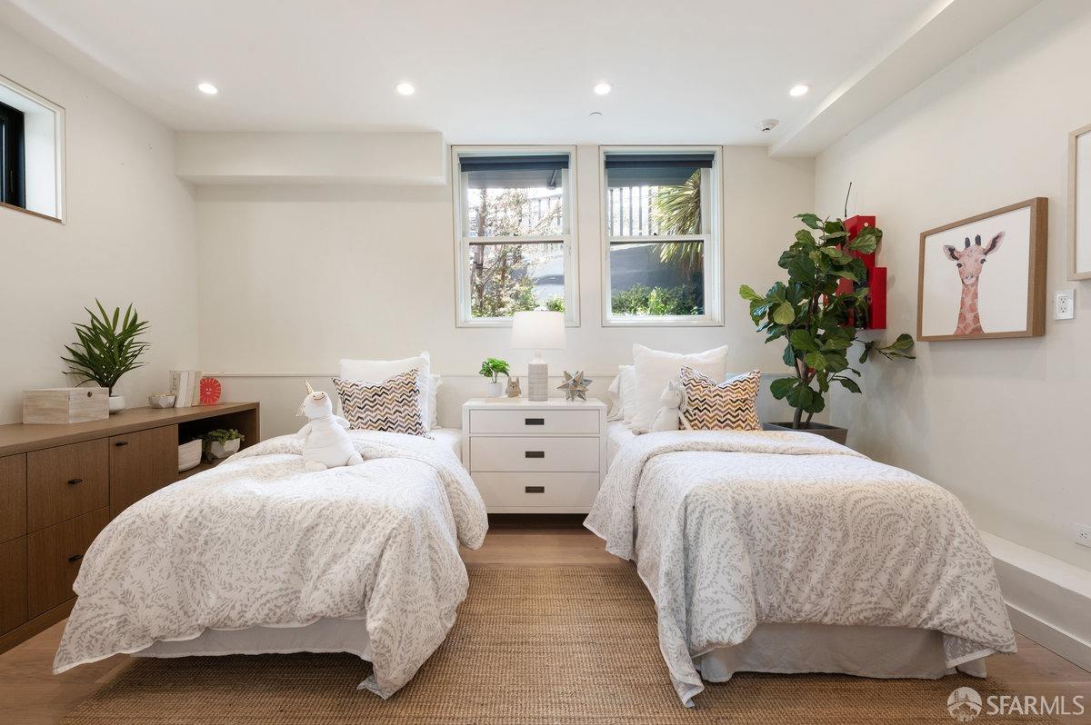Detail Gallery Image 13 of 22 For 4258 26th St, San Francisco,  CA 94131 - 5 Beds | 4/1 Baths