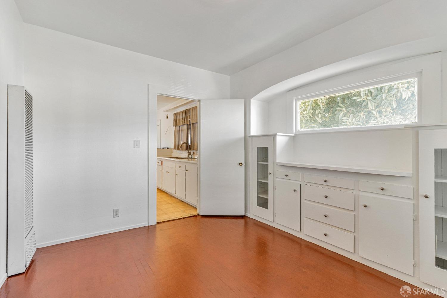 Detail Gallery Image 16 of 42 For 2709 Nicol Ave, Oakland,  CA 94602 - 3 Beds | 1 Baths