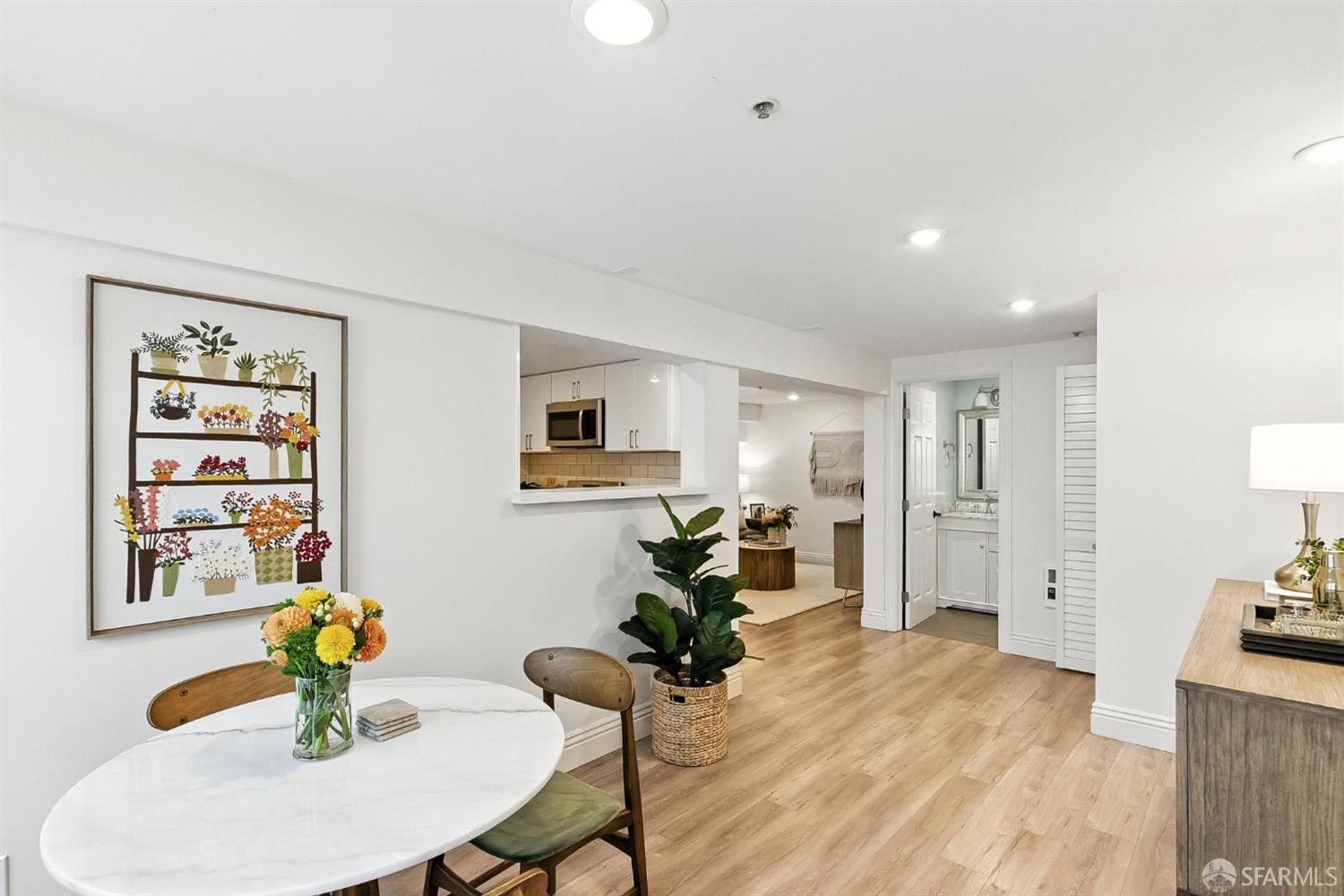 Detail Gallery Image 28 of 40 For 617 Broderick St #B,  San Francisco,  CA 94117 - 4 Beds | 4 Baths