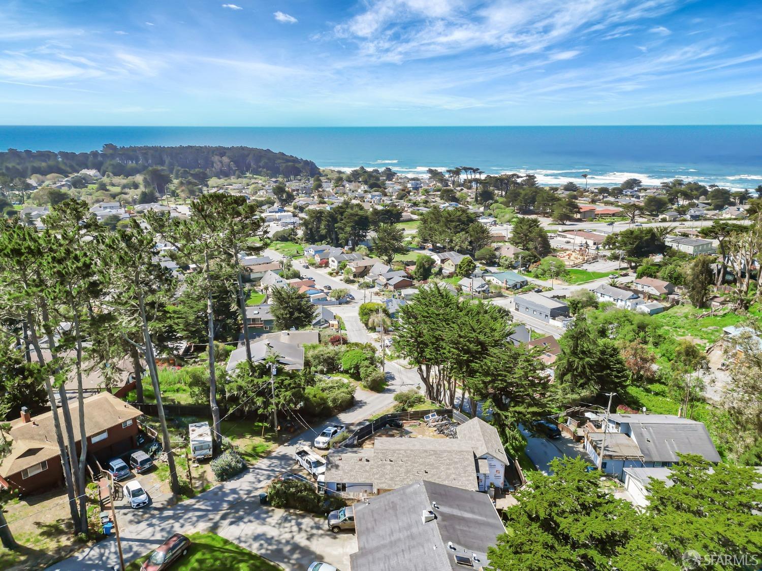 Detail Gallery Image 5 of 35 For 1841 Sunshine Valley Rd, Moss Beach,  CA 94038 - 4 Beds | 4 Baths