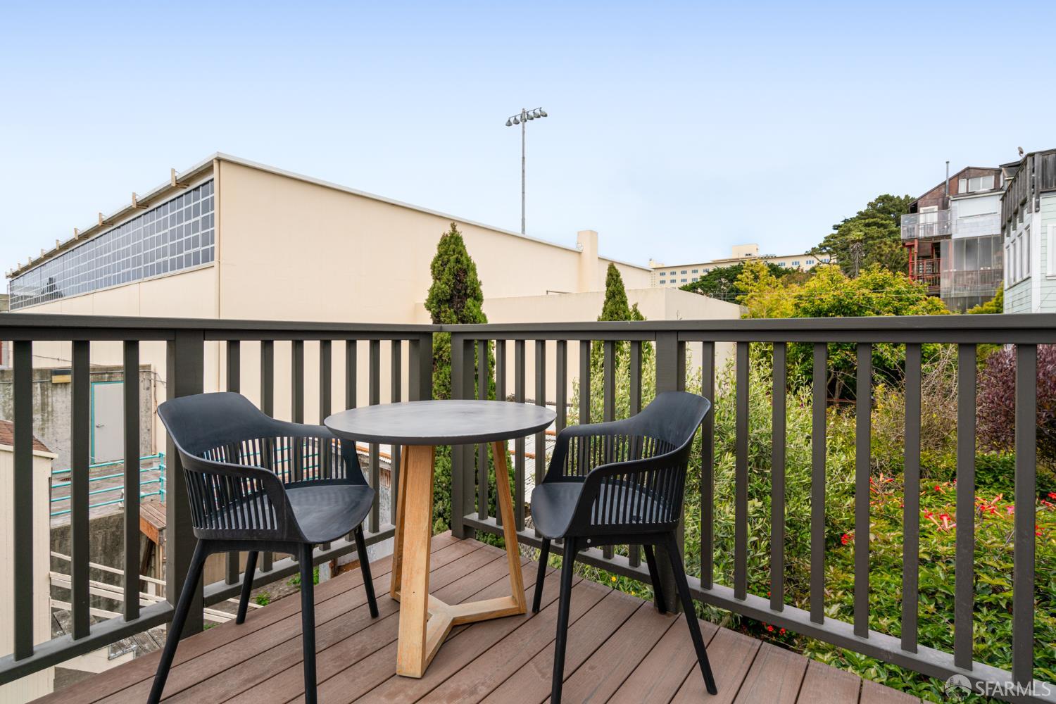 Detail Gallery Image 16 of 61 For 2580 Mcallister St, San Francisco,  CA 94118 - 5 Beds | 5/1 Baths
