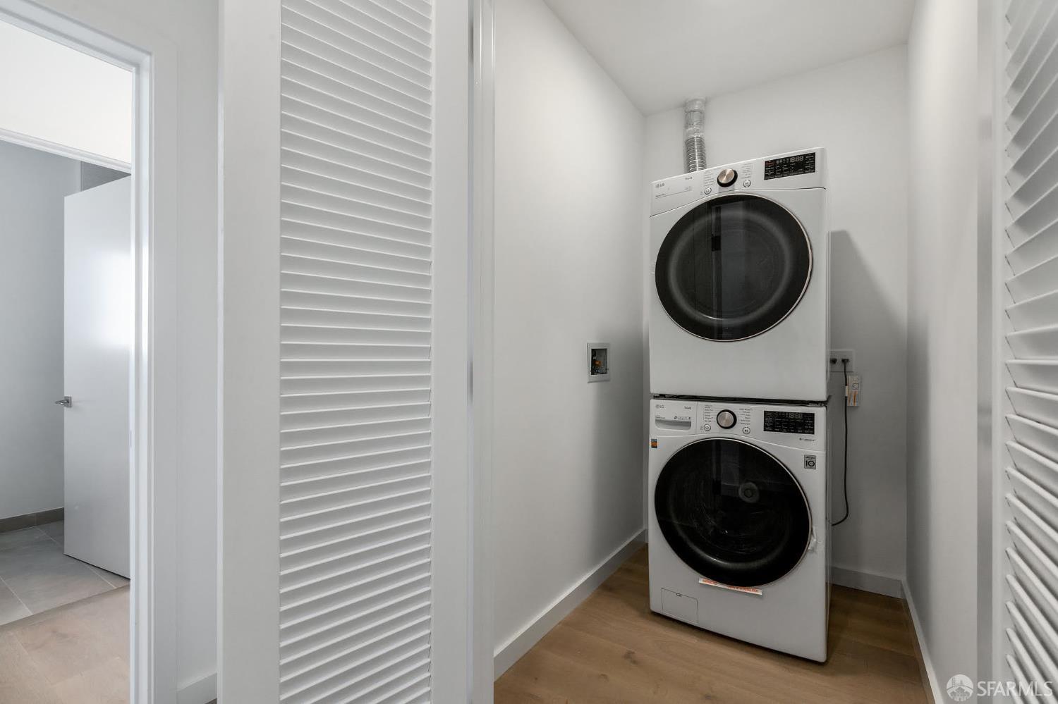 Detail Gallery Image 16 of 21 For 2 Russia Ave #202,  San Francisco,  CA 94112 - 3 Beds | 3 Baths