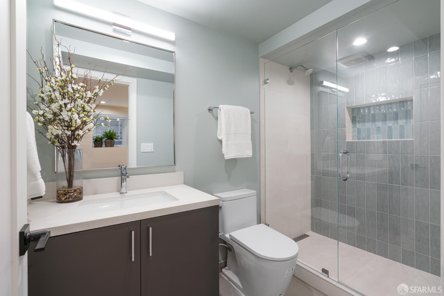 Detail Gallery Image 38 of 61 For 2580 Mcallister St, San Francisco,  CA 94118 - 5 Beds | 5/1 Baths