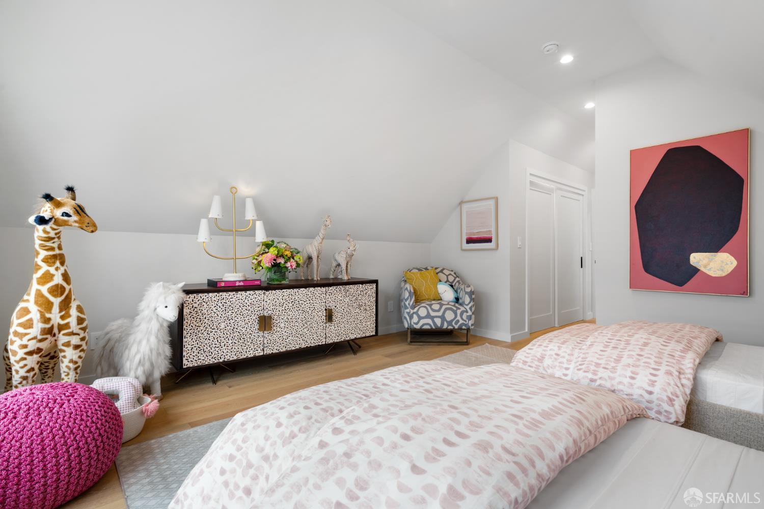 Detail Gallery Image 29 of 61 For 2580 Mcallister St, San Francisco,  CA 94118 - 5 Beds | 5/1 Baths