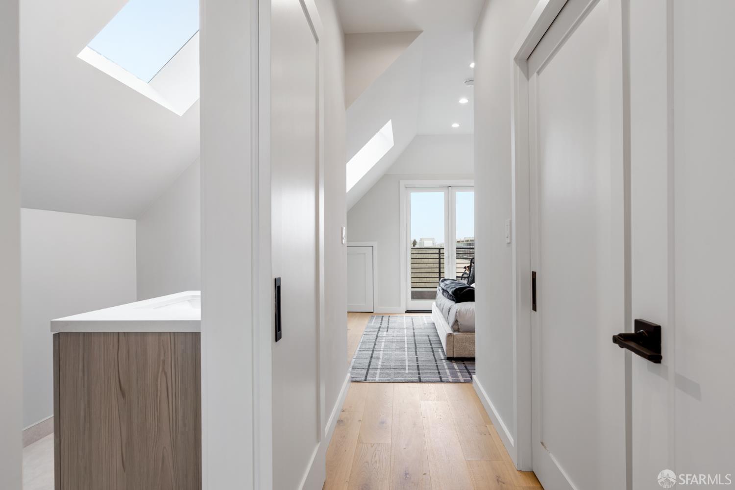 Detail Gallery Image 19 of 61 For 2580 Mcallister St, San Francisco,  CA 94118 - 5 Beds | 5/1 Baths