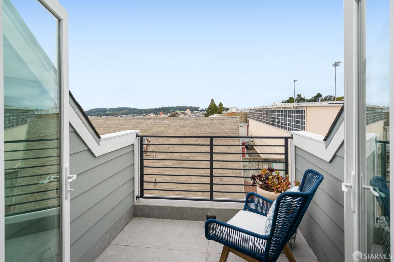 Detail Gallery Image 22 of 61 For 2580 Mcallister St, San Francisco,  CA 94118 - 5 Beds | 5/1 Baths
