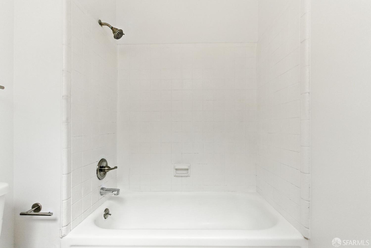 Photo #23: 425058443 Listing: Photo #23