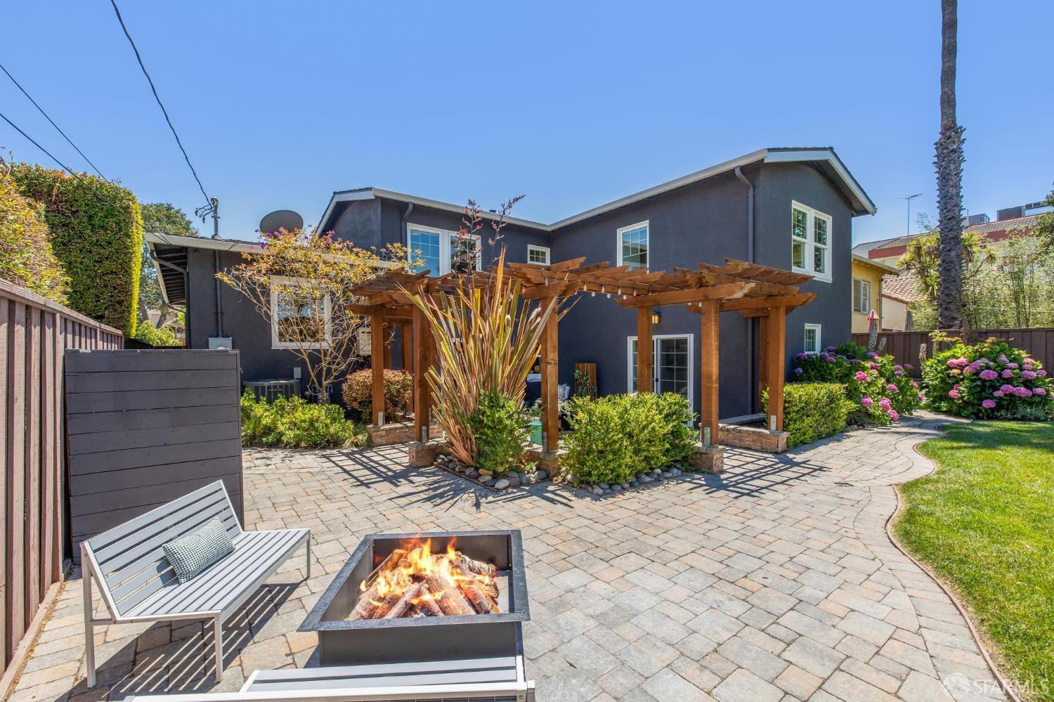 Detail Gallery Image 78 of 87 For 29 16th Ave, San Mateo,  CA 94402 - 4 Beds | 3 Baths