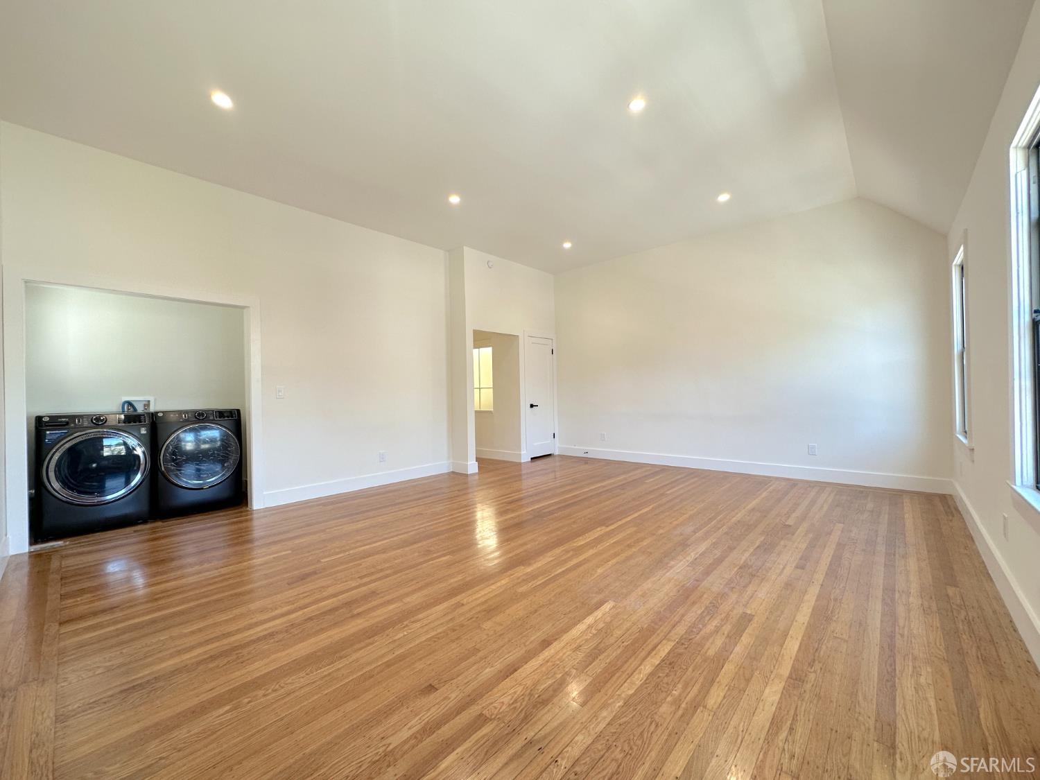 Detail Gallery Image 3 of 34 For 615 Octavia St, San Francisco,  CA 94102 - – Beds | – Baths