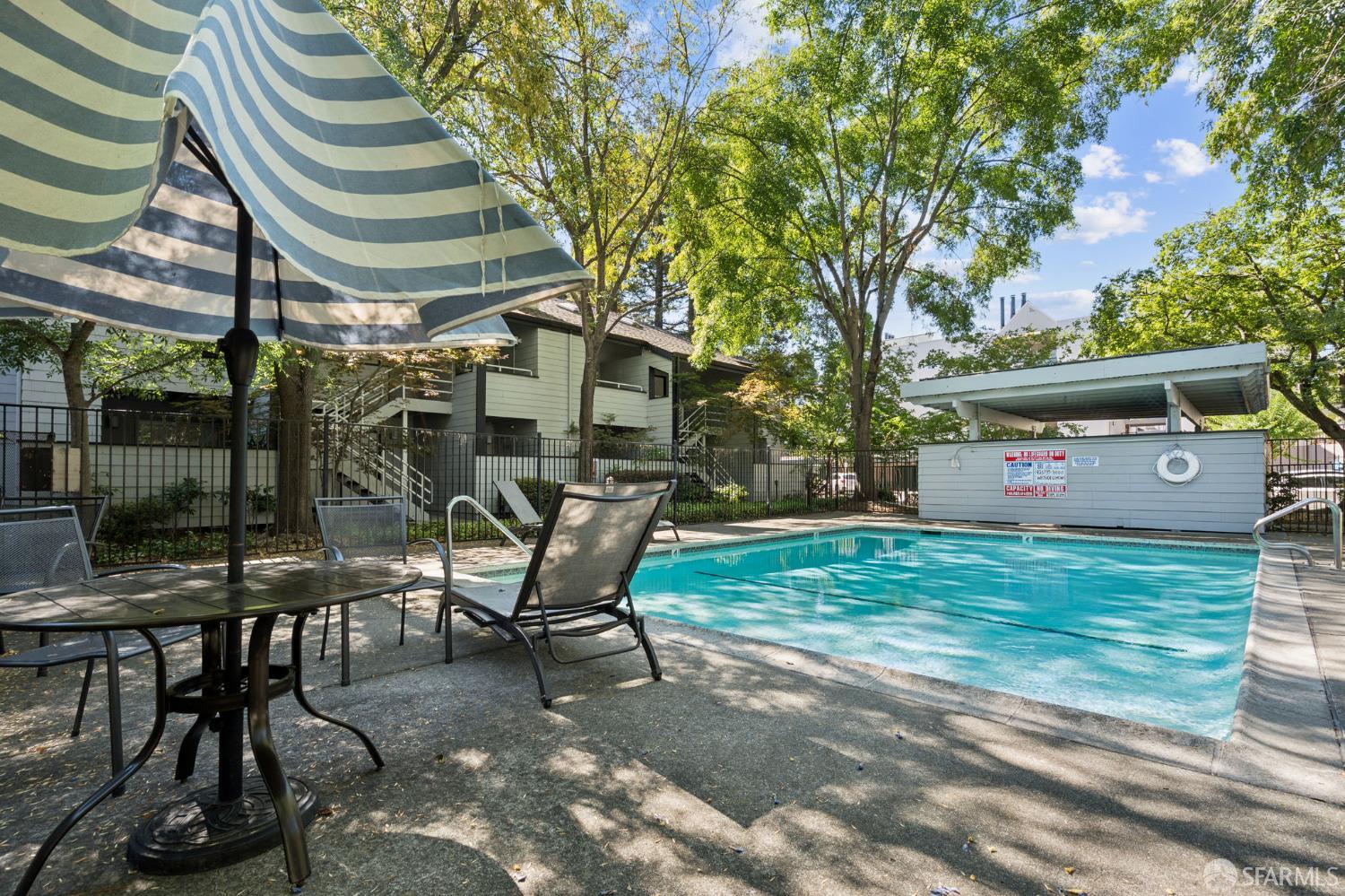 Detail Gallery Image 14 of 15 For 3193 Wayside Plz #23,  Walnut Creek,  CA 94597 - 1 Beds | 1 Baths