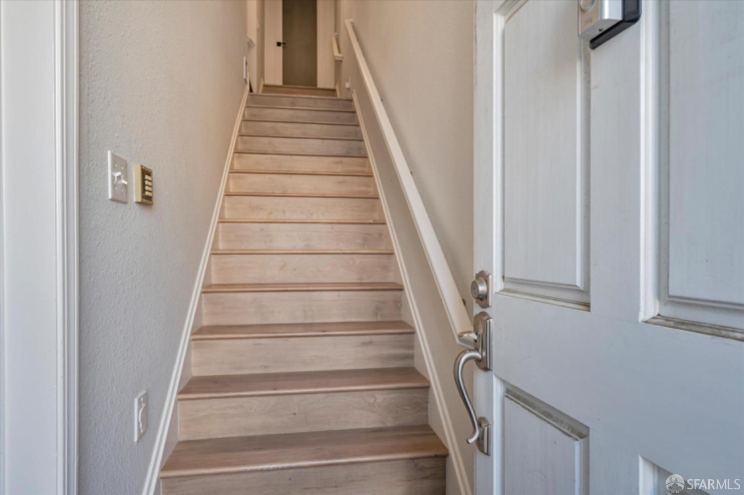 Detail Gallery Image 3 of 43 For 343 Frankfort St, Daly City,  CA 94014 - 5 Beds | 3 Baths