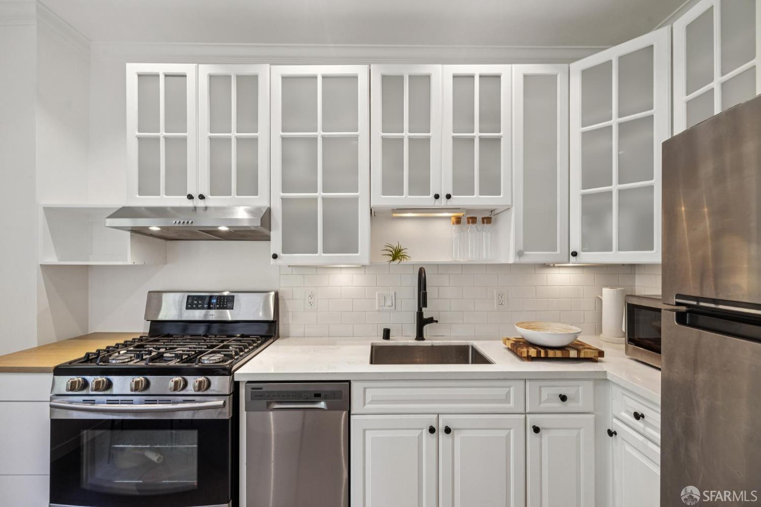Detail Gallery Image 6 of 12 For 2990 Jackson St #4,  San Francisco,  CA 94115 - 1 Beds | 1 Baths