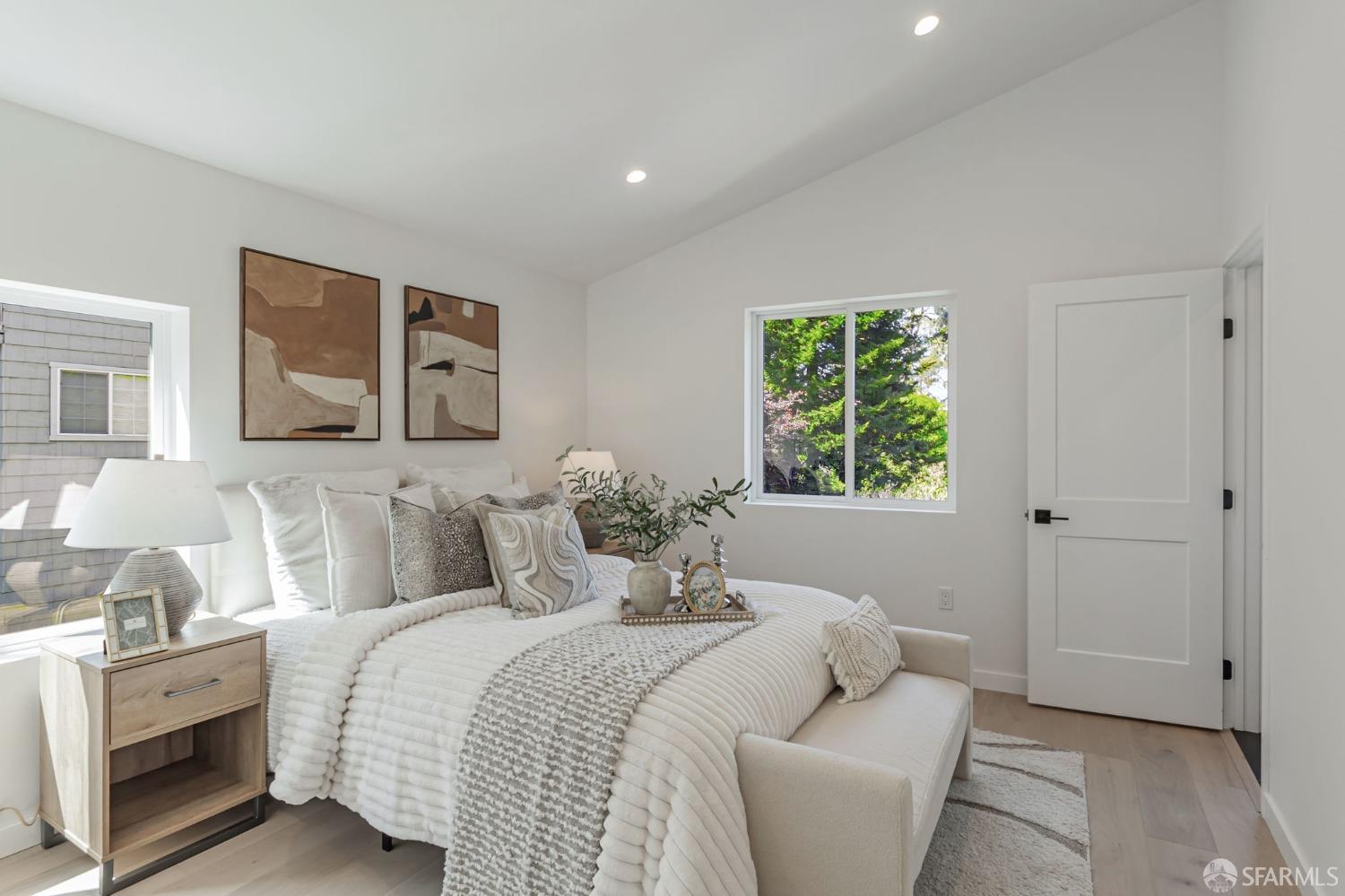 Detail Gallery Image 18 of 35 For 1841 Sunshine Valley Rd, Moss Beach,  CA 94038 - 4 Beds | 4 Baths