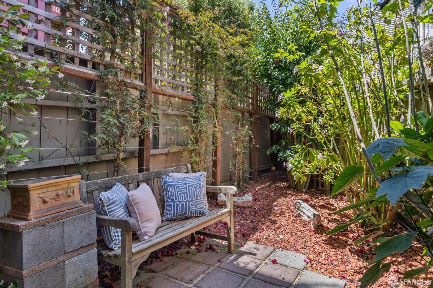 Detail Gallery Image 30 of 38 For 326 San Jose Ave, San Francisco,  CA 94110 - 3 Beds | 2 Baths