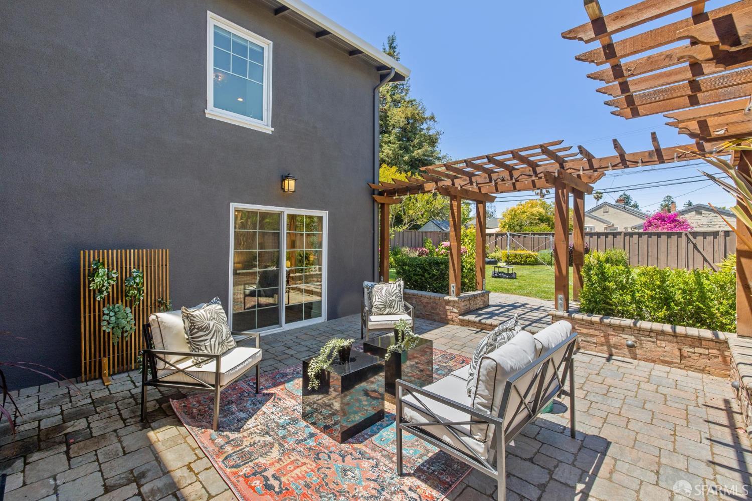 Detail Gallery Image 35 of 87 For 29 16th Ave, San Mateo,  CA 94402 - 4 Beds | 3 Baths