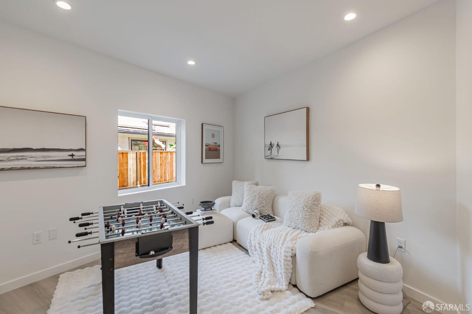 Detail Gallery Image 21 of 35 For 1841 Sunshine Valley Rd, Moss Beach,  CA 94038 - 4 Beds | 4 Baths