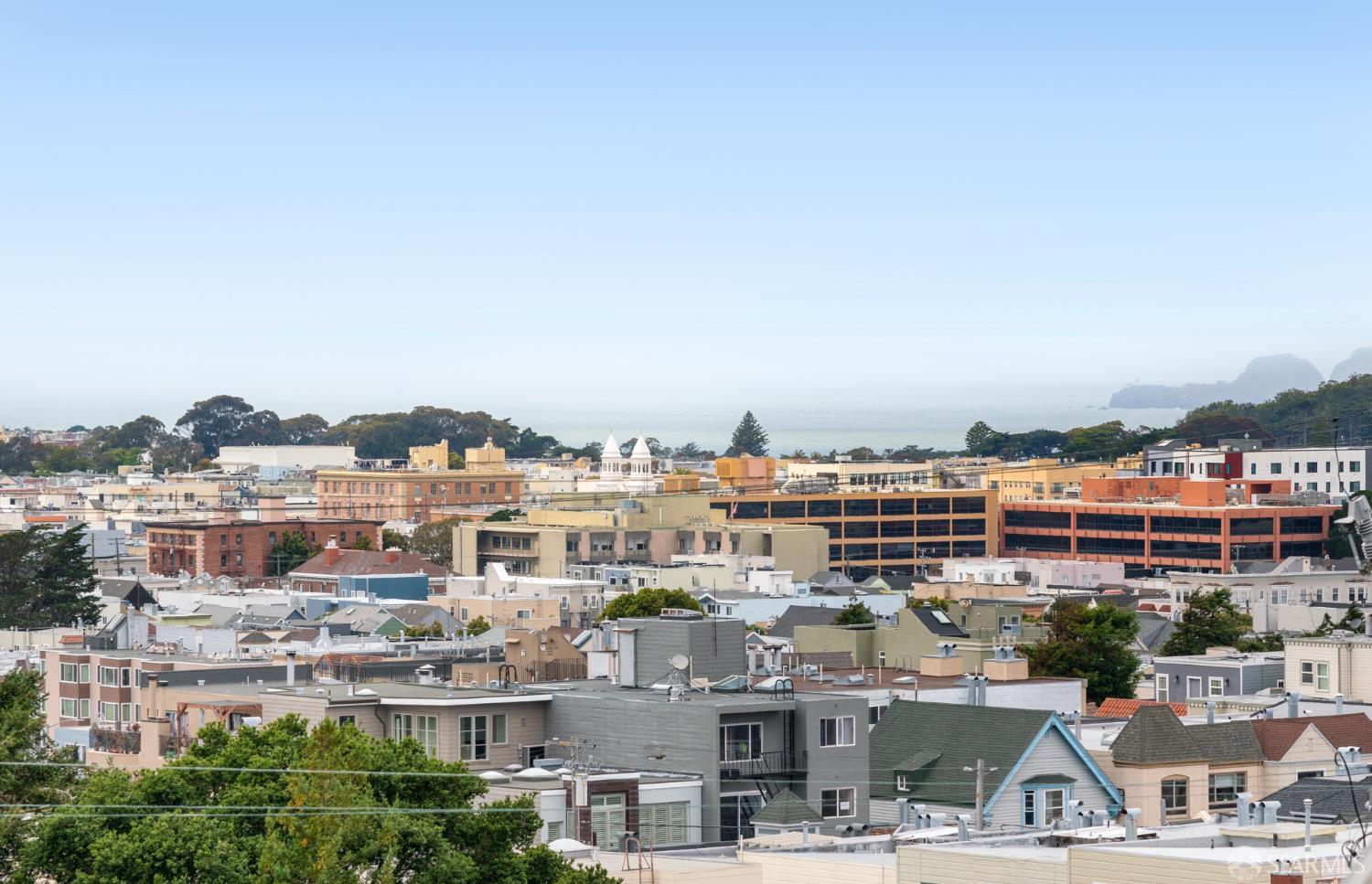 Detail Gallery Image 24 of 61 For 2580 Mcallister St, San Francisco,  CA 94118 - 5 Beds | 5/1 Baths