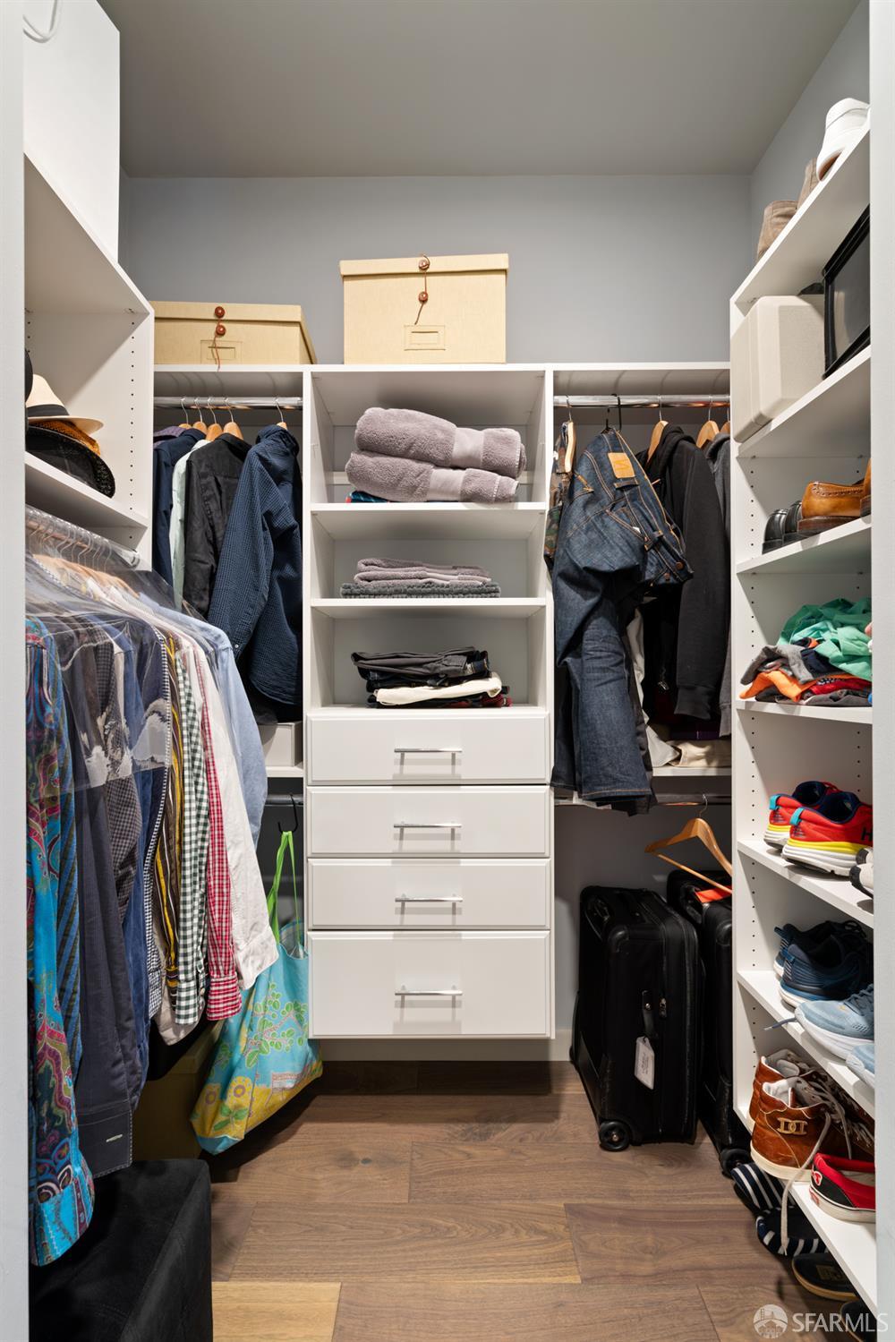 Detail Gallery Image 8 of 37 For 824 Hyde St, San Francisco,  CA 94109 - – Beds | – Baths