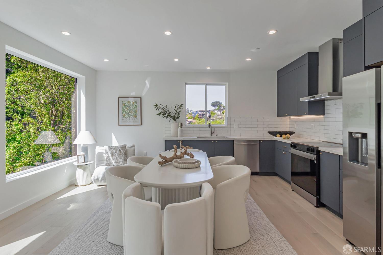 Detail Gallery Image 12 of 35 For 1841 Sunshine Valley Rd, Moss Beach,  CA 94038 - 4 Beds | 4 Baths
