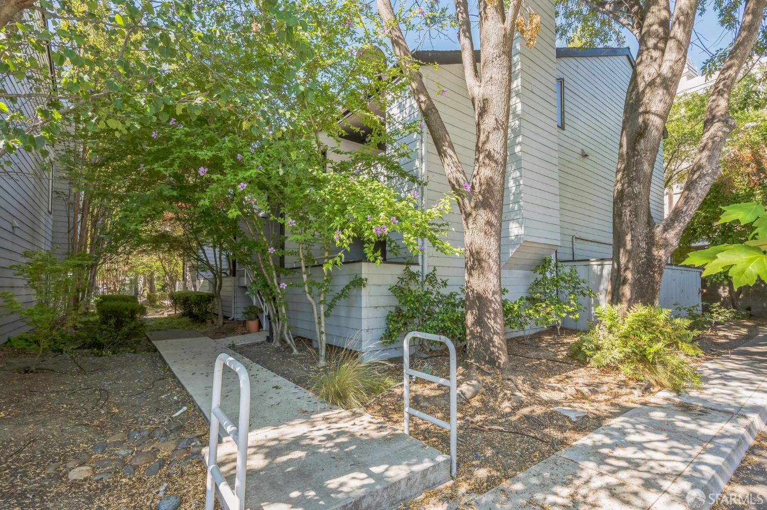 Detail Gallery Image 15 of 15 For 3193 Wayside Plz #23,  Walnut Creek,  CA 94597 - 1 Beds | 1 Baths