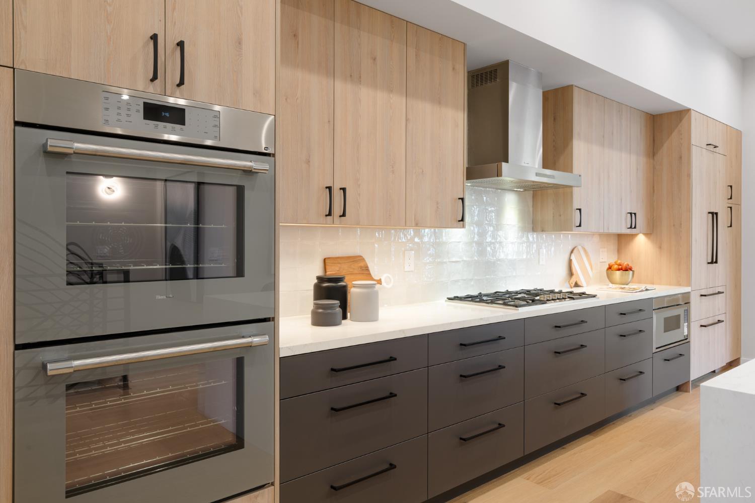 Detail Gallery Image 9 of 61 For 2580 Mcallister St, San Francisco,  CA 94118 - 5 Beds | 5/1 Baths