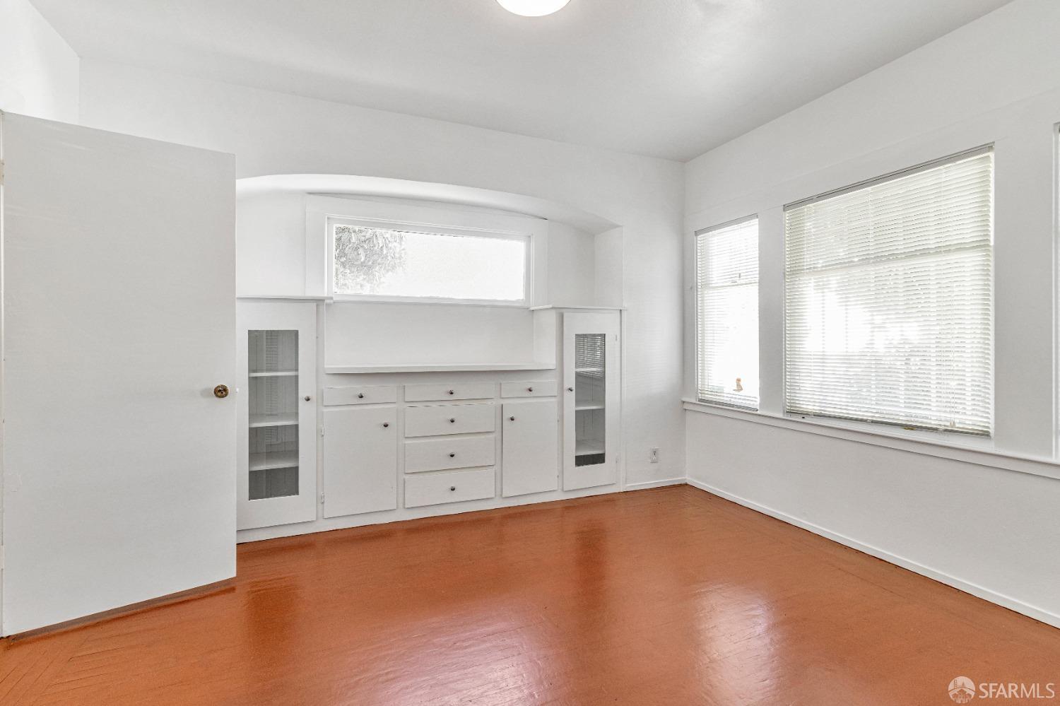 Detail Gallery Image 6 of 42 For 2709 Nicol Ave, Oakland,  CA 94602 - 3 Beds | 1 Baths