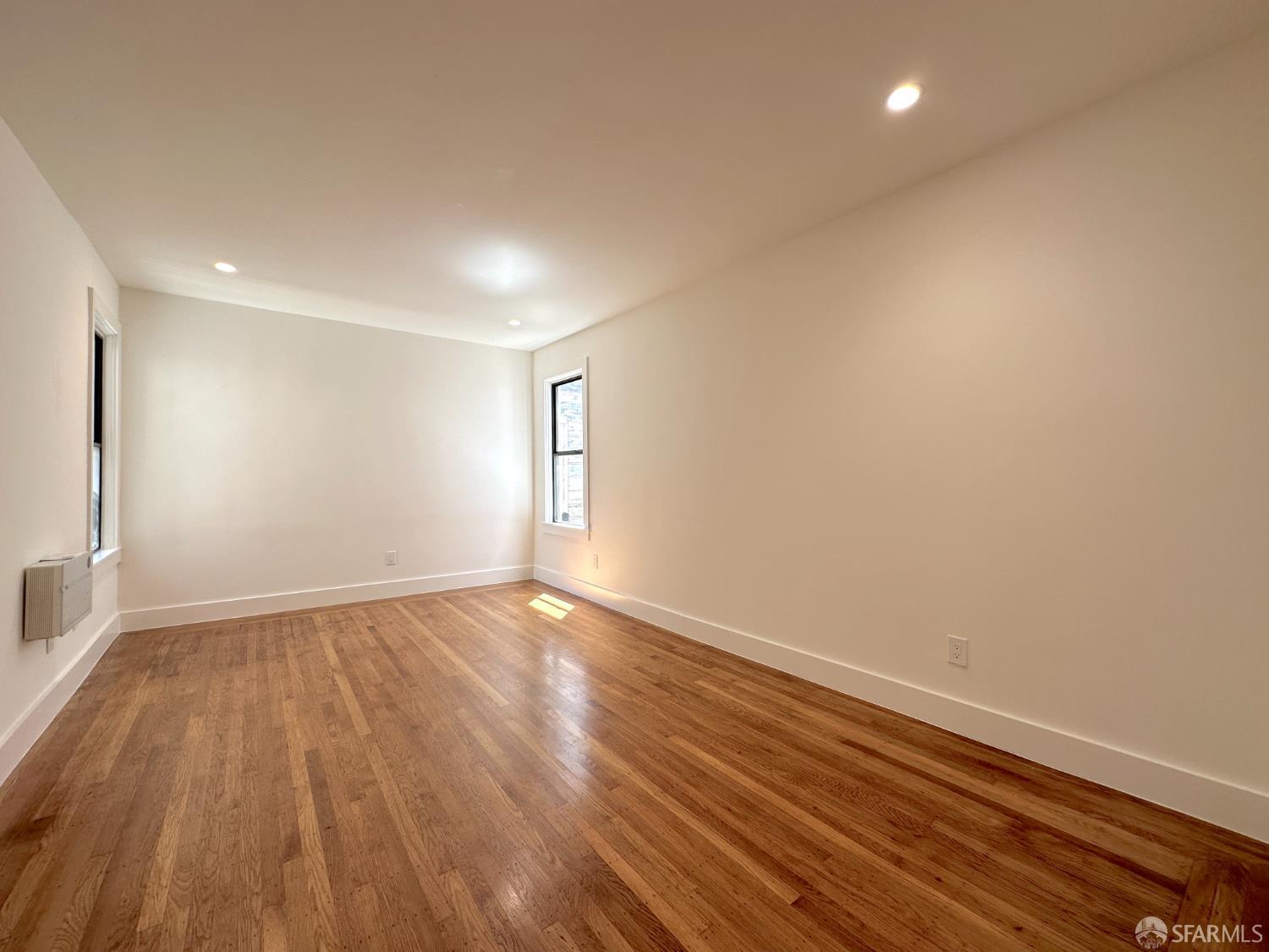 Detail Gallery Image 12 of 34 For 615 Octavia St, San Francisco,  CA 94102 - – Beds | – Baths