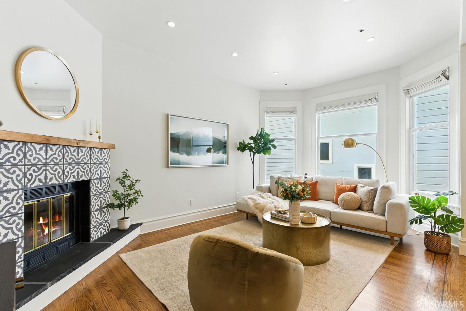 Detail Gallery Image 5 of 40 For 617 Broderick St #B,  San Francisco,  CA 94117 - 4 Beds | 4 Baths