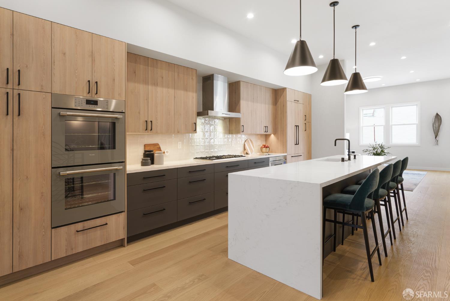 Detail Gallery Image 7 of 61 For 2580 Mcallister St, San Francisco,  CA 94118 - 5 Beds | 5/1 Baths