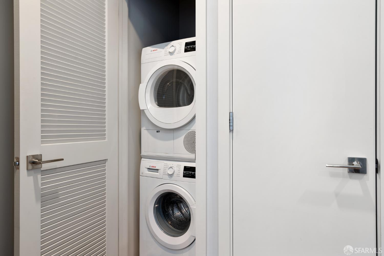Detail Gallery Image 13 of 37 For 824 Hyde St, San Francisco,  CA 94109 - – Beds | – Baths