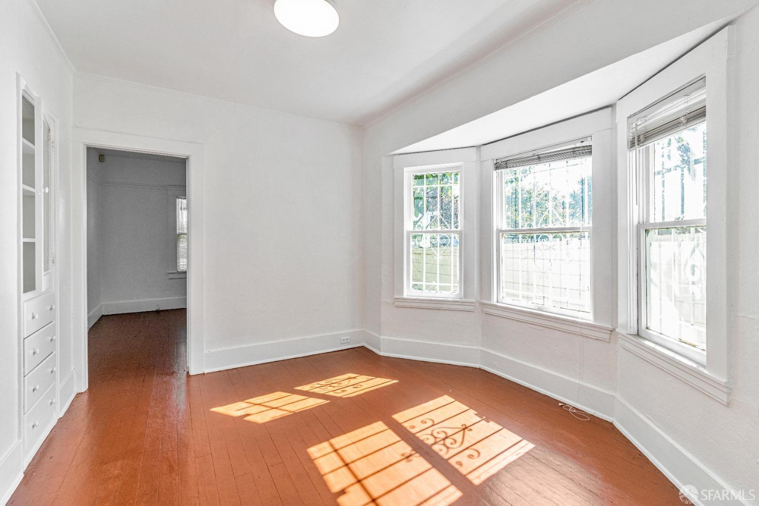 Detail Gallery Image 10 of 42 For 2709 Nicol Ave, Oakland,  CA 94602 - 3 Beds | 1 Baths