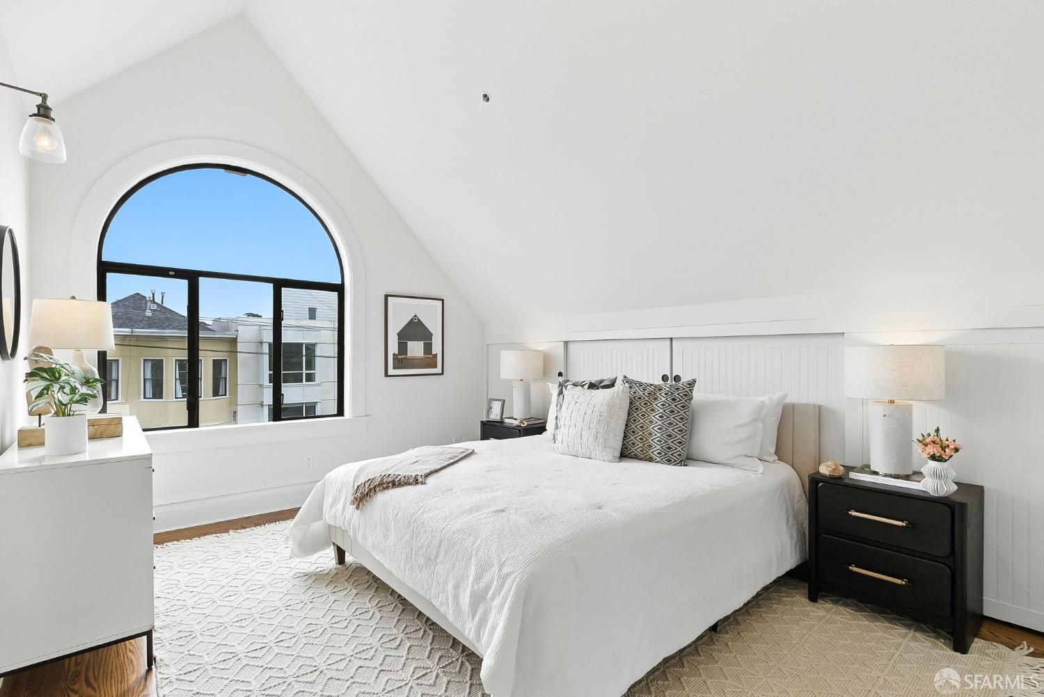 Detail Gallery Image 20 of 40 For 617 Broderick St #B,  San Francisco,  CA 94117 - 4 Beds | 4 Baths